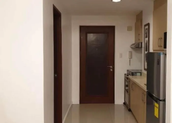 Spacious No Balcony In Mosaic Tower With Wifi And Smart Tv * Manila